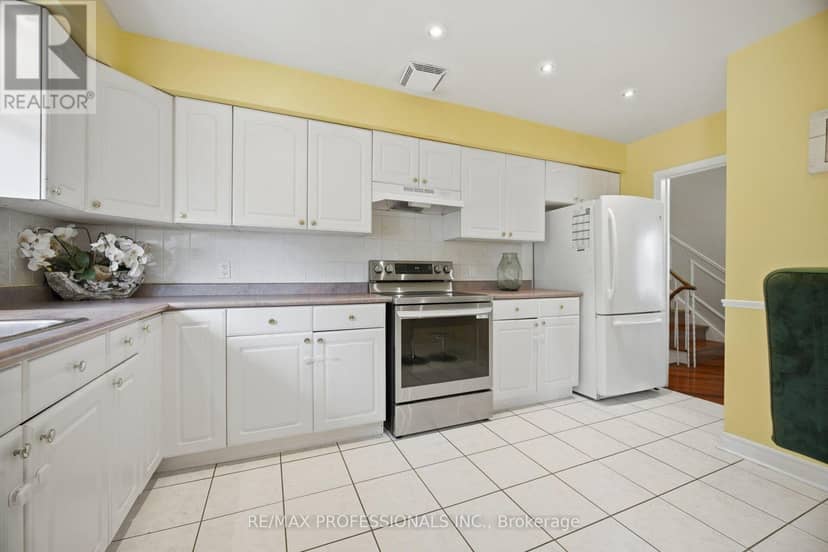 75 Sabrina Drive, Toronto, photo 7