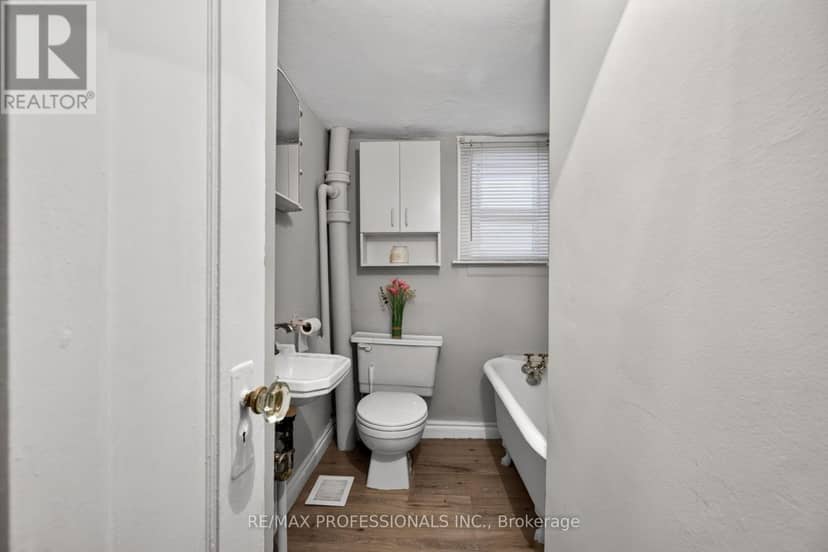 262 Melrose Street — photo 20 of 37