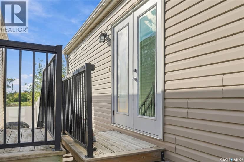 183 Chateau Crescent — photo 24 of 27