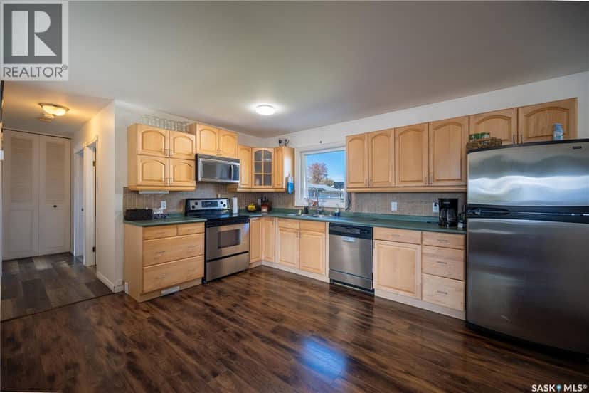 72 Redwood DRIVE — photo 10 of 40