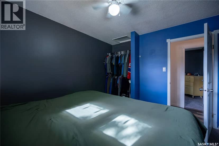 72 Redwood DRIVE — photo 16 of 40