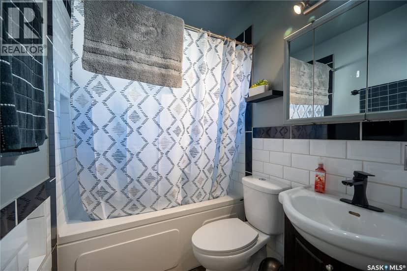 72 Redwood DRIVE — photo 19 of 40