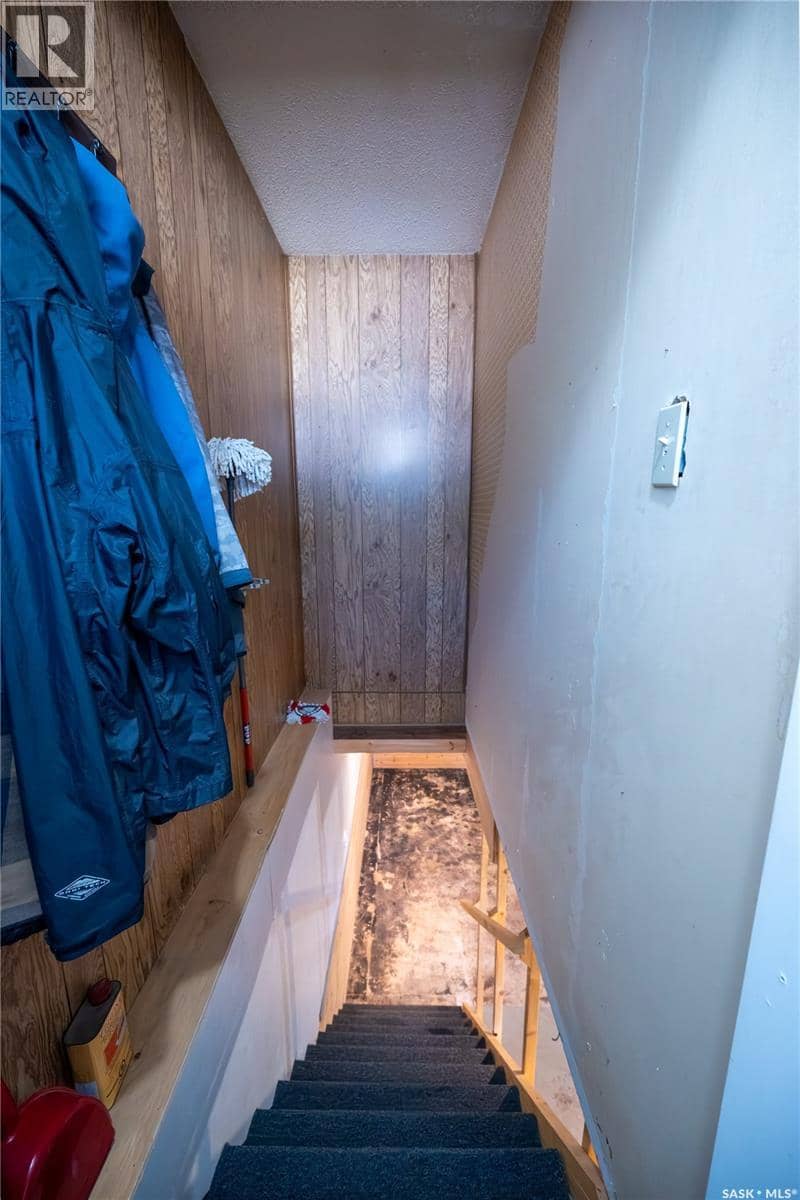 72 Redwood DRIVE — photo 23 of 40