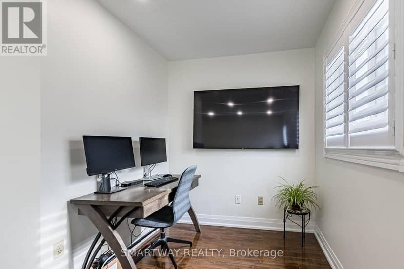 94 Goldenlight Circle — photo 28 of 40