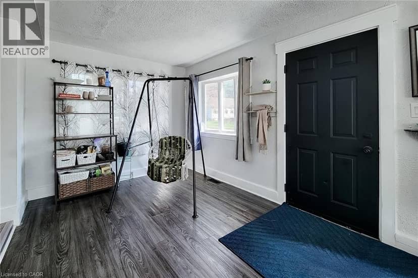 38 CLIFFORD Avenue — photo 13 of 39
