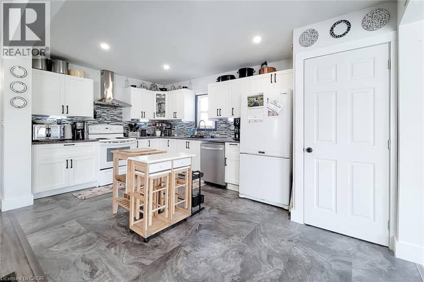 38 CLIFFORD Avenue — photo 19 of 39