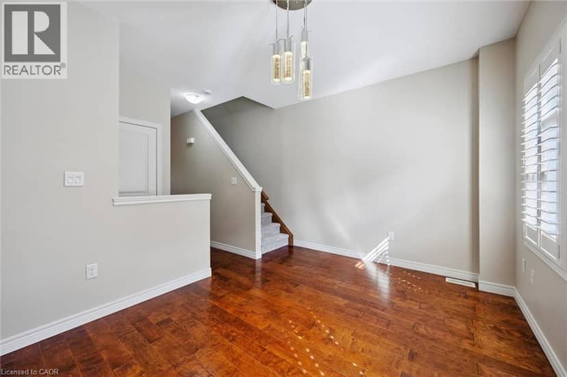 4 CHELTENHAM Mews — photo 11 of 37
