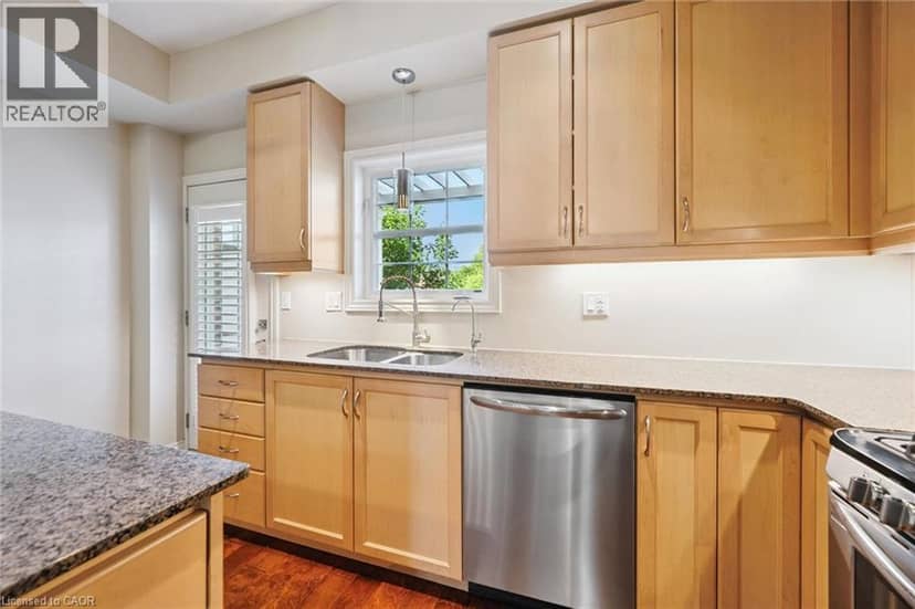 4 CHELTENHAM Mews, Kitchener, photo 4