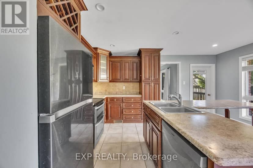 39 Linda Drive — photo 10 of 40