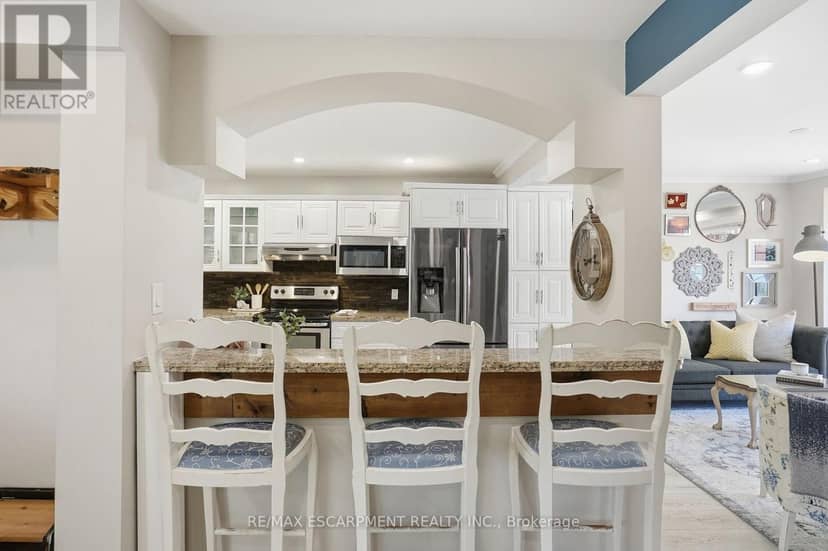 346 Hawkridge Avenue — photo 10 of 40