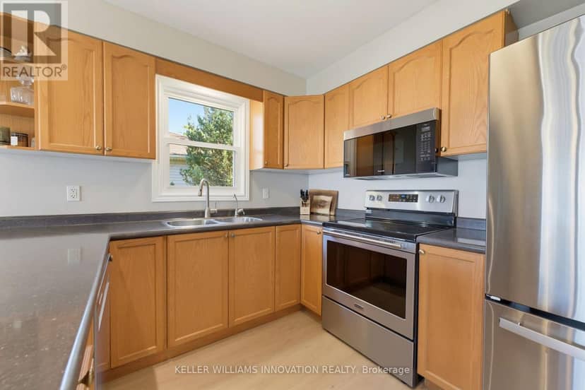 15 Barnett Street W — photo 12 of 29