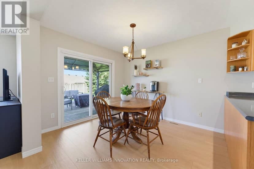 15 Barnett Street W, North Perth, photo 4