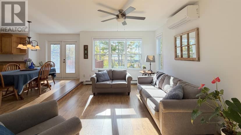 108 Wharf Road — photo 11 of 40