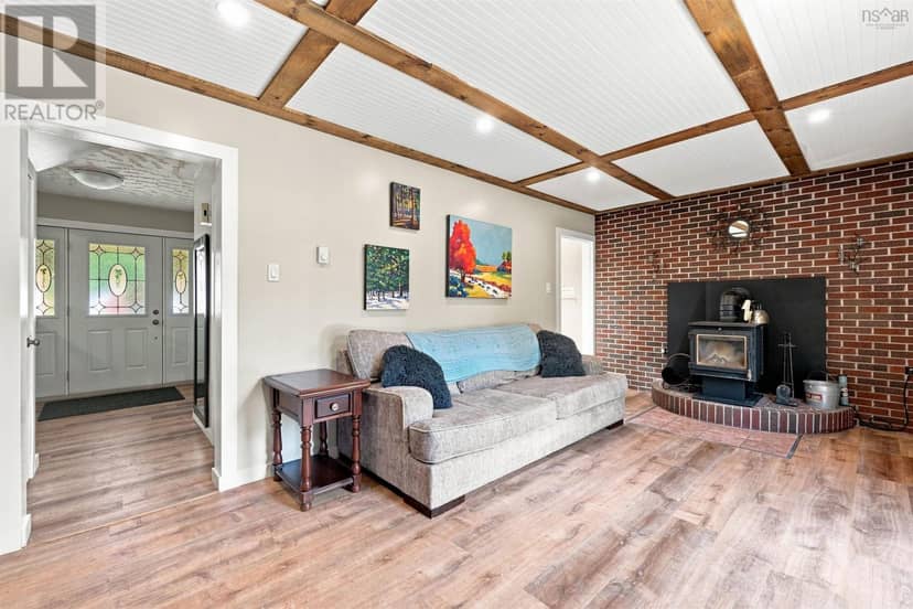39 Delmerle Drive — photo 13 of 40