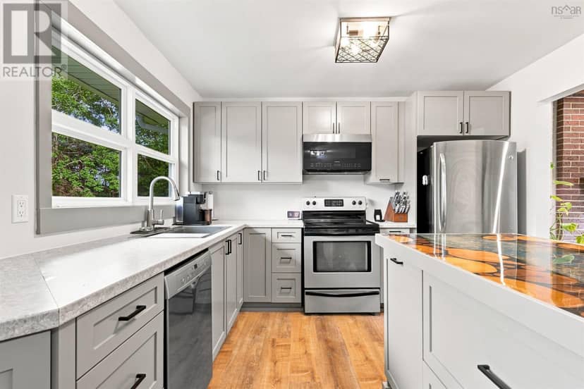 39 Delmerle Drive — photo 21 of 40