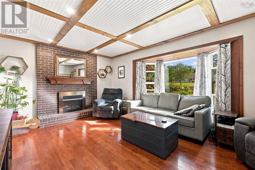 39 Delmerle Drive — photo 6 of 40