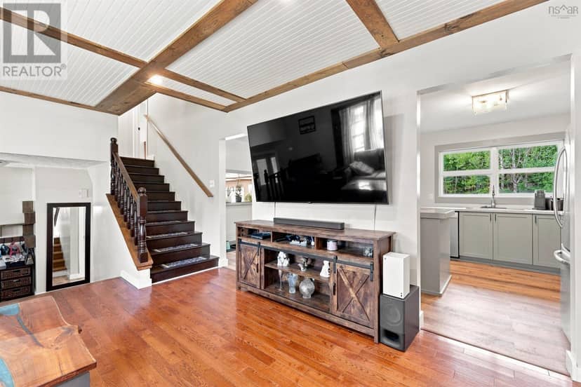 39 Delmerle Drive — photo 8 of 40