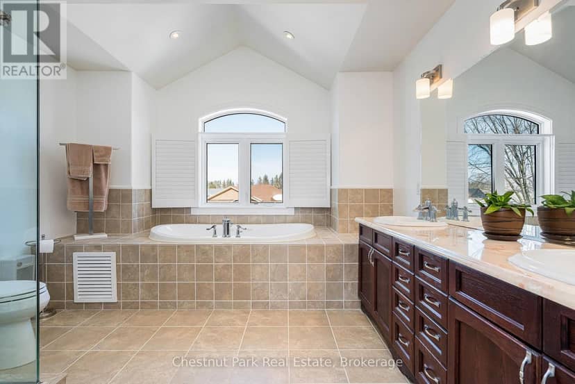 82 Stanley Street — photo 28 of 40