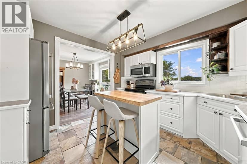19 HILLSDALE Court — photo 11 of 40