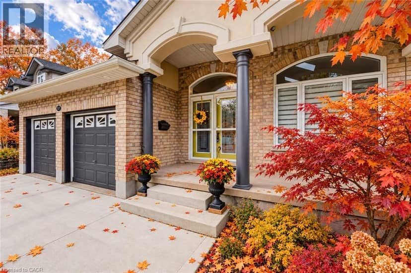 517 STARBOARD Crescent, Waterloo, photo 3