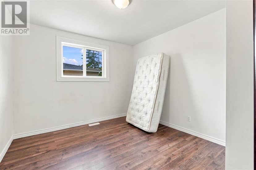 31 East Balfour ST — photo 19 of 39