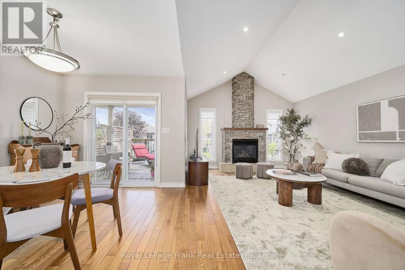 11 Fox Den Drive — photo 18 of 40