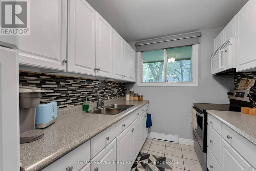 103 - 1010 Pembridge Crescent — photo 12 of 28