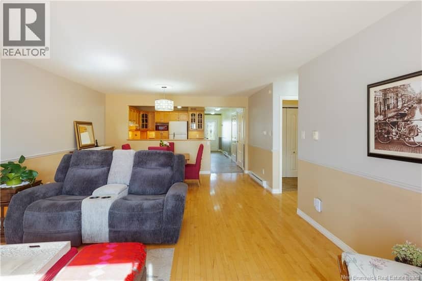 43 Dométhilde Crescent — photo 9 of 37
