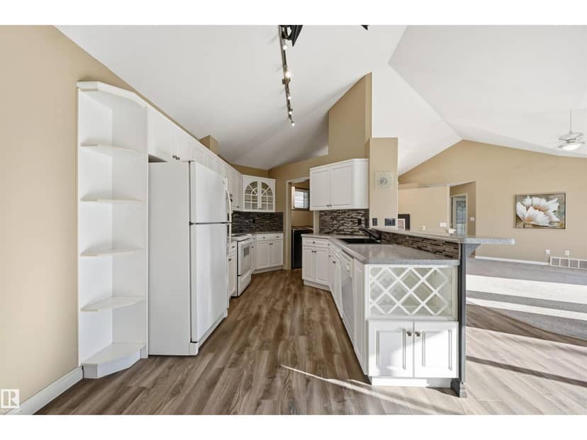 #5 11809 9B AV NW — photo 12 of 40