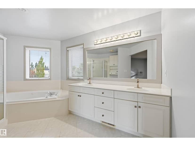 #5 11809 9B AV NW — photo 26 of 40