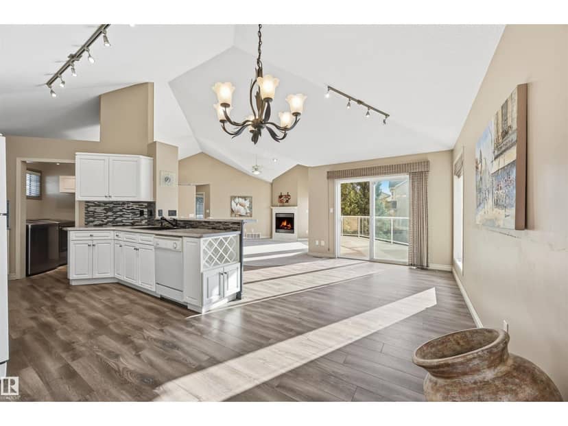 #5 11809 9B AV NW — photo 19 of 40