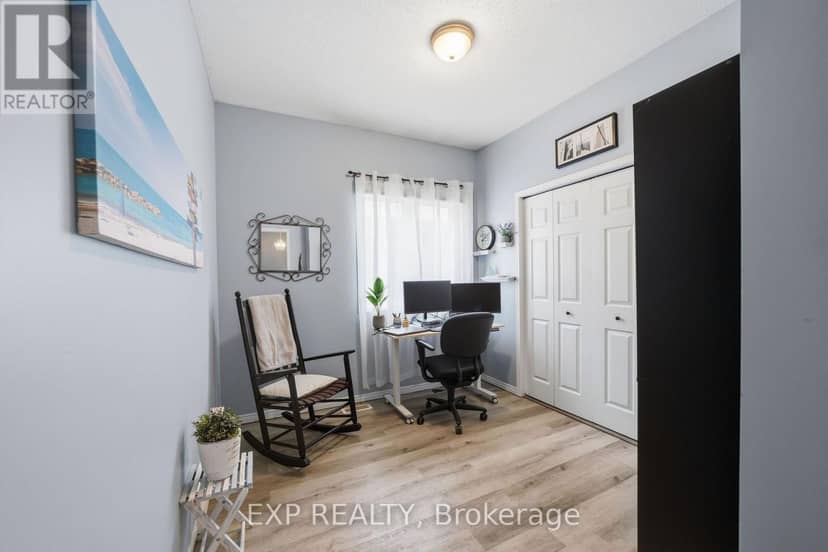44 Juniper Crescent — photo 13 of 39