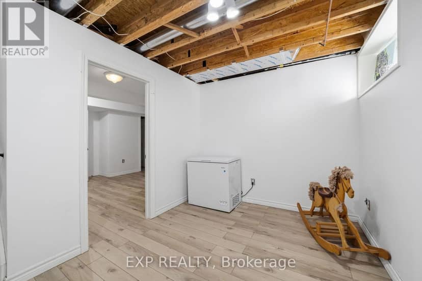 44 Juniper Crescent — photo 25 of 39