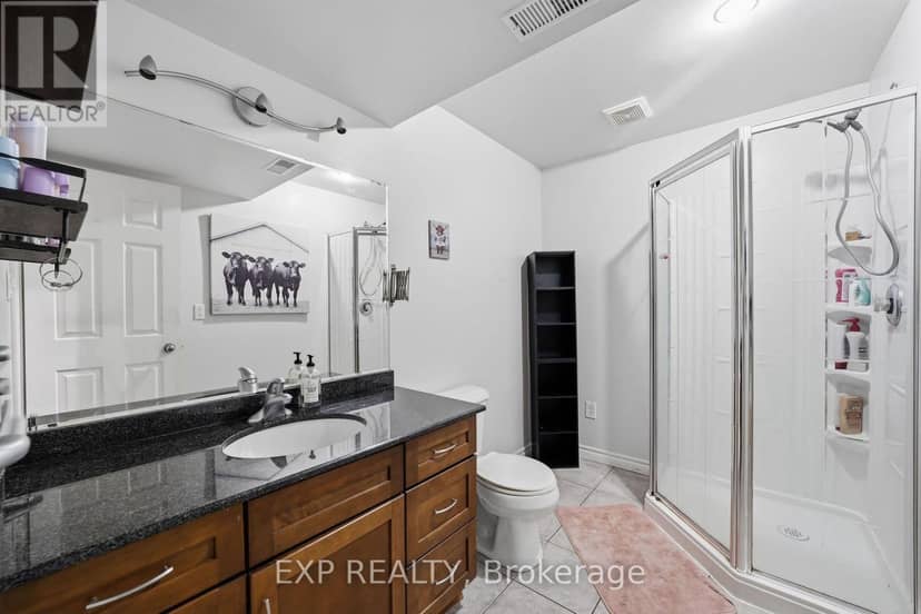 44 Juniper Crescent — photo 27 of 39
