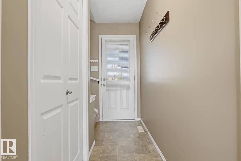 9047 Scott Cr NW — photo 17 of 32