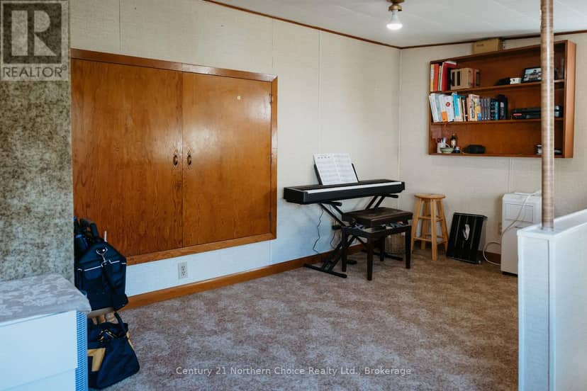 100 Regina Avenue — photo 26 of 33