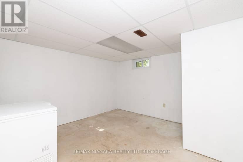 4166 Chippawa Parkway — photo 24 of 40