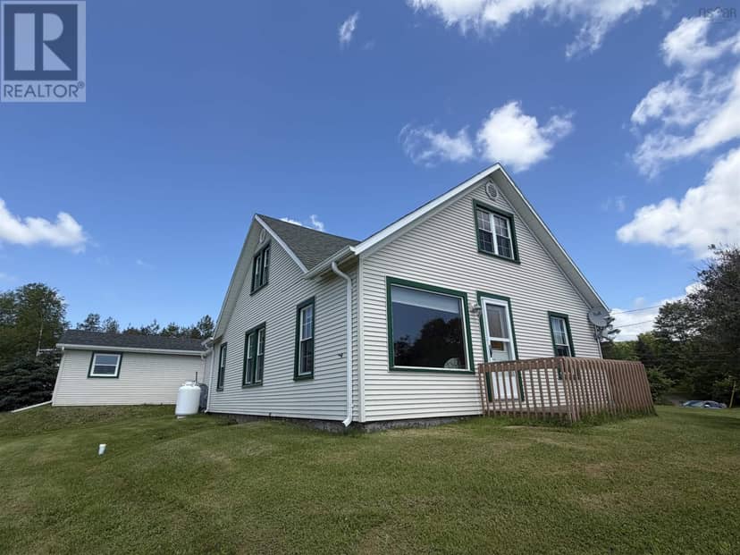 9596 105 Highway, Whycocomagh, photo 2