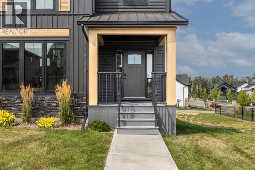 5 Springfield Boulevard, Sylvan Lake, photo 2