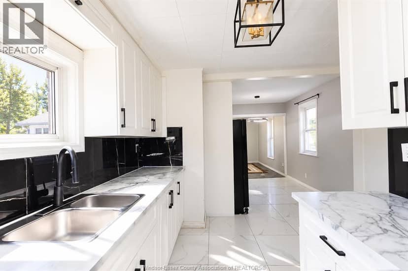 502 McKay — photo 8 of 23