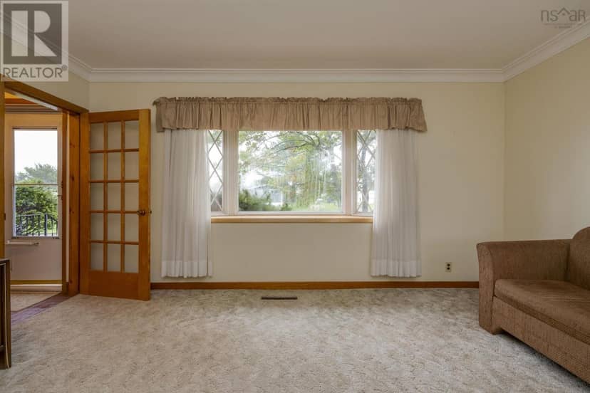 46 Nova Terrace — photo 4 of 40