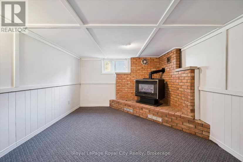 7065 Fife Road — photo 18 of 35