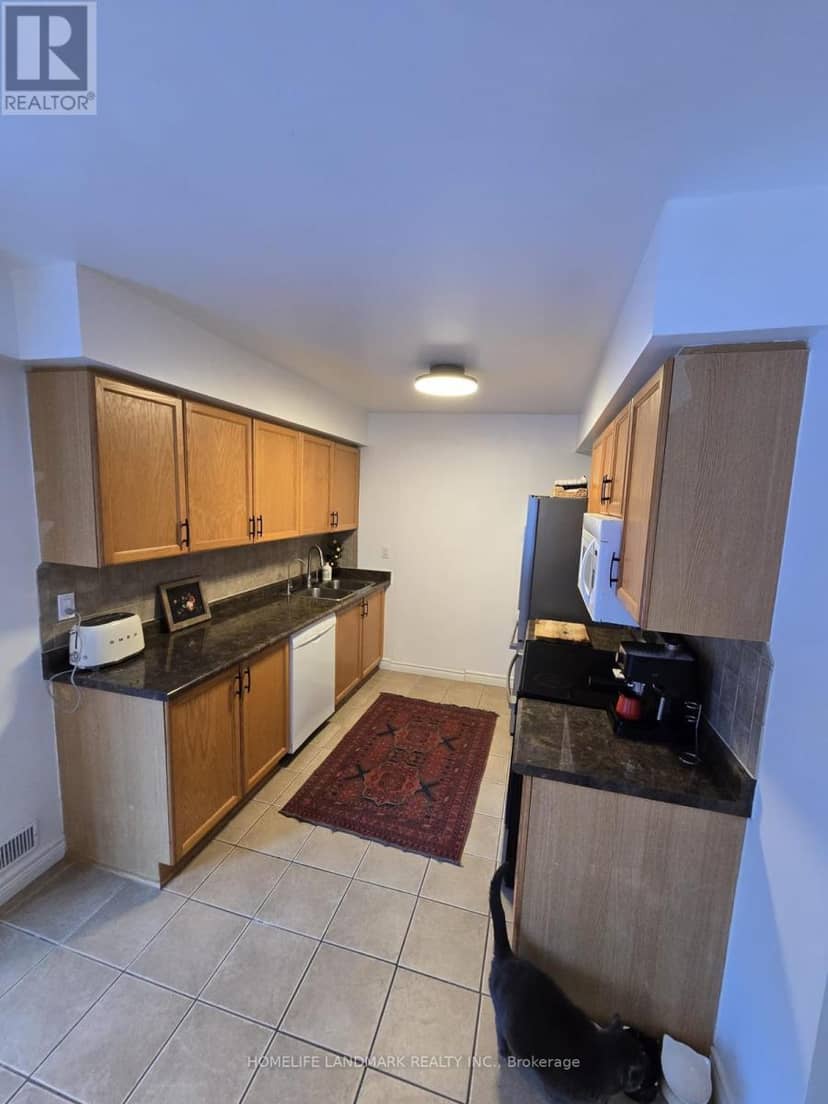 242 - 2110 Cleaver Avenue — photo 17 of 20