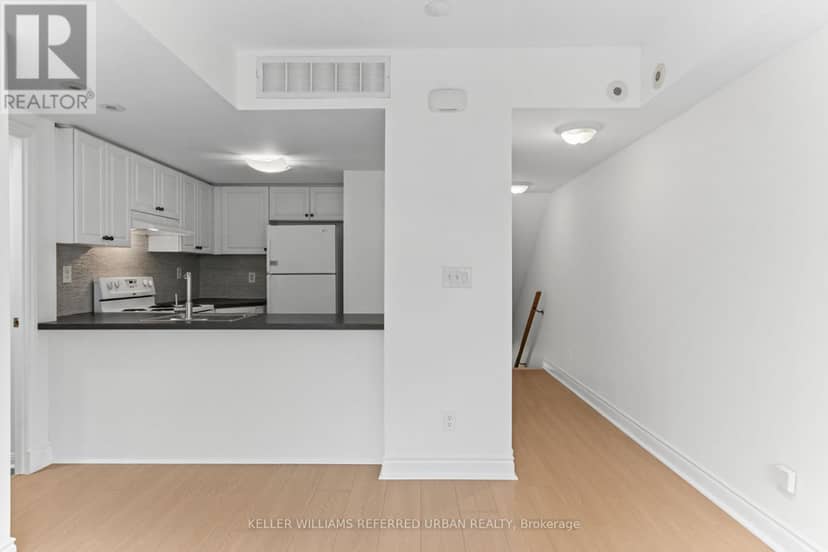 2016 - 3035 Finch Avenue W — photo 12 of 24