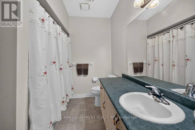 43 - 34 Southbrook Drive — photo 24 of 40