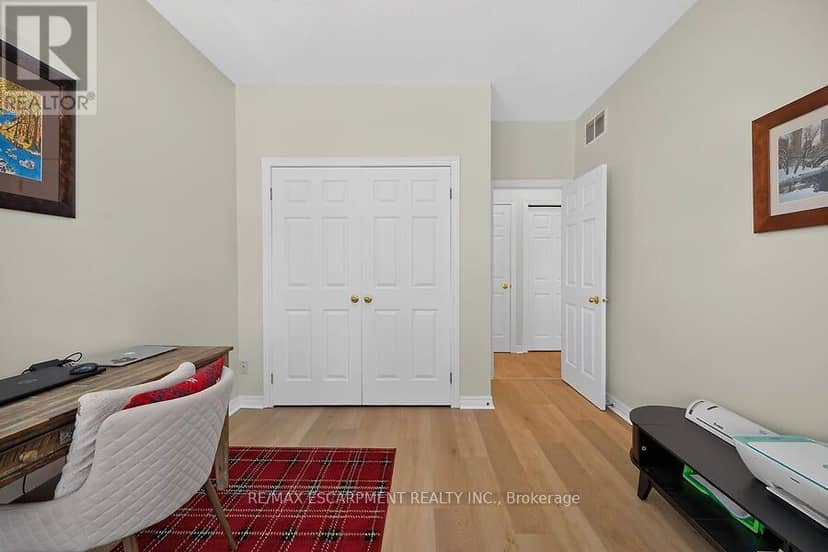 43 - 34 Southbrook Drive — photo 27 of 40