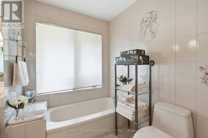 904 Montgomery Drive — photo 30 of 38