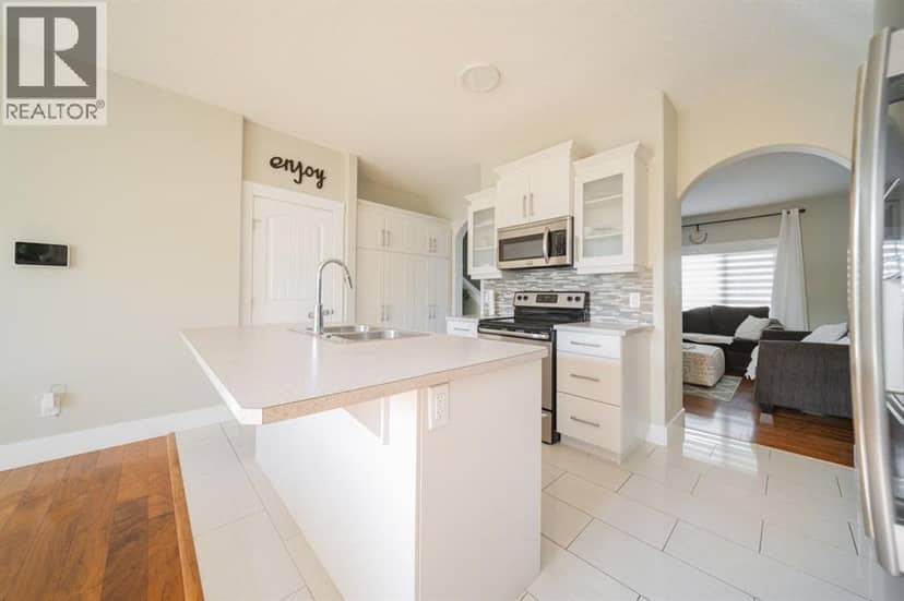 285 Heritage Drive — photo 10 of 39
