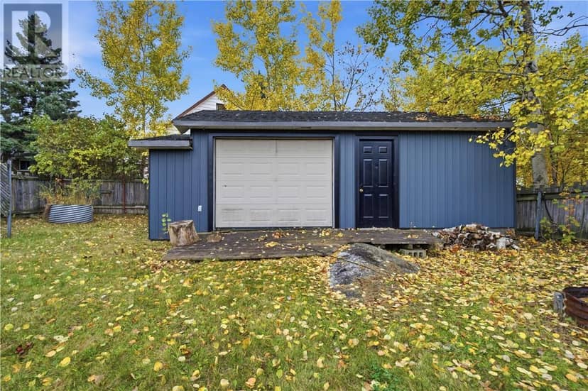 853 Howey — photo 35 of 36