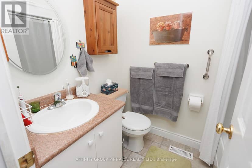 476 Bay Street — photo 22 of 40